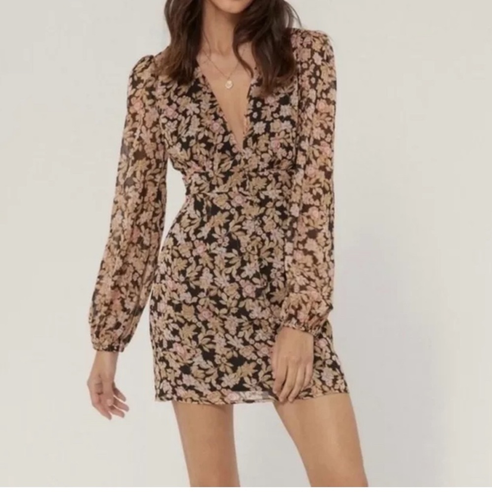 Nasty Gal Nothin Bud Love Black Floral Fitted Mini Dress Sz 6